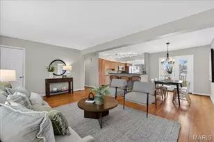 954 Rochdale Dr, Kirkwood, MO 63122 - Photo 3