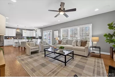 1025 Barry Court, Kirkwood, MO 63122 - Photo 11