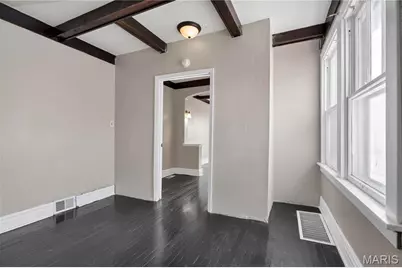 3915 Schiller Place, Saint Louis, MO 63116 - Photo 7