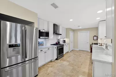 127 E Clinton Place #1B, Kirkwood, MO 63122 - Photo 9