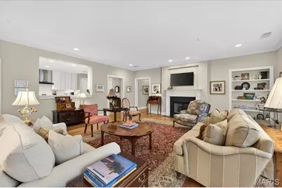 127 E Clinton Place #1B, Kirkwood, MO 63122 - Photo 7