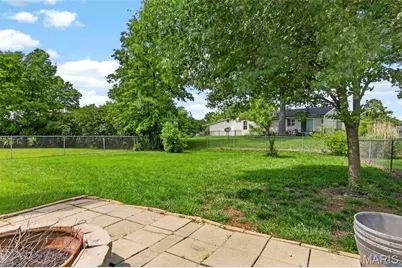 693 Rustic Valley Drive, Ballwin, MO 63021 - Photo 5