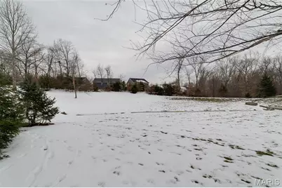 644 Falconcrest Drive, Lake Saint Louis, MO 63367 - Photo 45