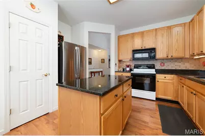 644 Falconcrest Drive, Lake Saint Louis, MO 63367 - Photo 17