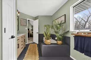 7028 Chalkstone Rd, Oakville, MO 63129 - Photo 23