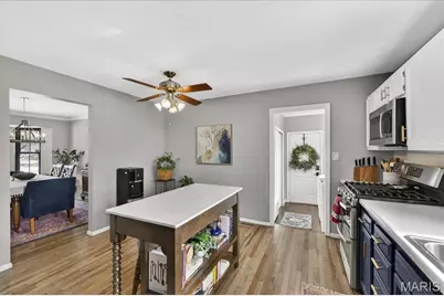 7028 Chalkstone Road, Oakville, MO 63129 - Photo 11