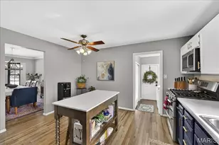 7028 Chalkstone Rd, Oakville, MO 63129 - Photo 11