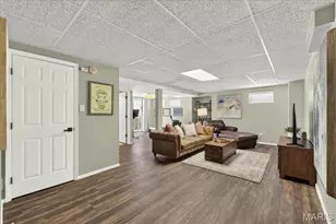 7028 Chalkstone Rd, Oakville, MO 63129 - Photo 33