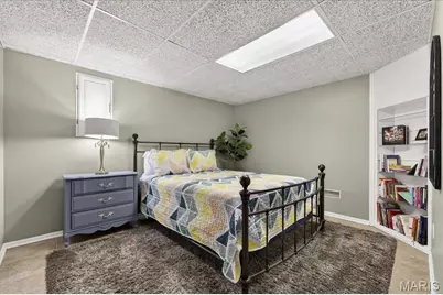 7028 Chalkstone Road, Oakville, MO 63129 - Photo 35