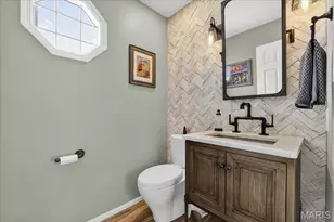 7028 Chalkstone Rd, Oakville, MO 63129 - Photo 17