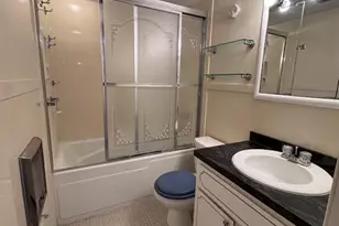 10008 Sakura Dr, Unincorporated, MO 63128 - Photo 9