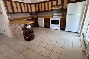 10008 Sakura Dr, Unincorporated, MO 63128 - Photo 5