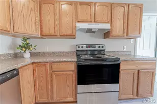 221 W Miller St, De Soto, MO 63020 - Photo 17