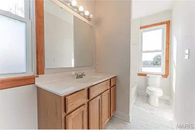 221 W Miller Street, De Soto, MO 63020 - Photo 25