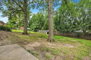 2437 Pinehurst Dr, Saint Louis, MO 63114 - Photo 39