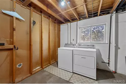 2437 Pinehurst Drive, Saint Louis, MO 63114 - Photo 29