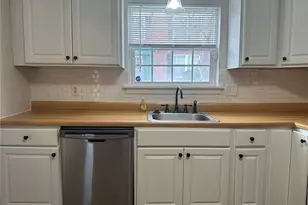 420 Chapel Ridge Dr, Hazelwood, MO 63042 - Photo 7