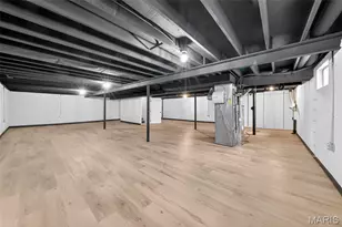 5881 Sir Edward Ln, Florissant, MO 63033 - Photo 35