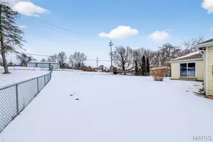 5881 Sir Edward Ln, Florissant, MO 63033 - Photo 43