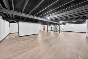 5881 Sir Edward Ln, Florissant, MO 63033 - Photo 33