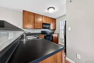 6200 Spring Creek Ln, O'Fallon, MO 63368 - Photo 11