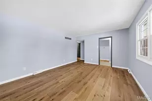 1960 David Dr, Florissant, MO 63031 - Photo 3