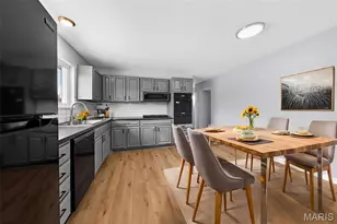 1960 David Dr, Florissant, MO 63031 - Photo 7