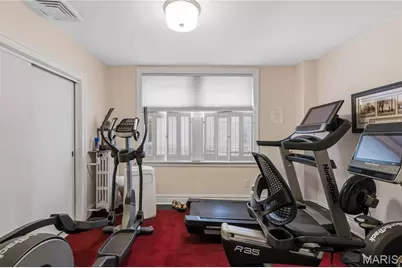 709 S Skinker Boulevard #703, Saint Louis, MO 63105 - Photo 33