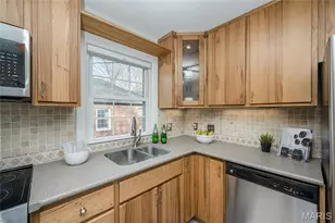 872 Queen Anne Pl, Glendale, MO 63122 - Photo 13