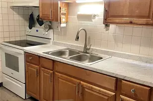 9418 Pattonwood Dr, Jennings, MO 63136 - Photo 23