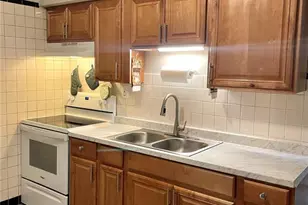 9418 Pattonwood Dr, Jennings, MO 63136 - Photo 21