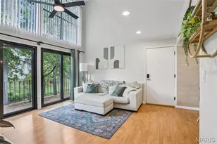 1045 Mersey Bend Dr, Saint Louis, MO 63129 - Photo 3