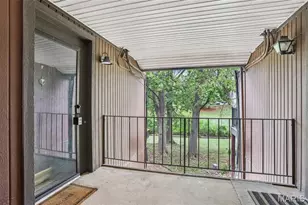 1045 Mersey Bend Dr, Saint Louis, MO 63129 - Photo 23