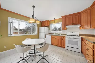 10688 Gravois Road, Saint Louis, MO 63123 - Photo 7