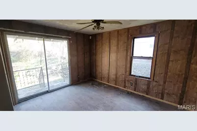 8834 Tyrell Drive, Saint Louis, MO 63136 - Photo 9