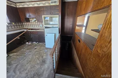 8834 Tyrell Drive, Saint Louis, MO 63136 - Photo 9