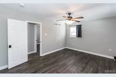 816 Crestland Drive, Ballwin, MO 63011 - Photo 9