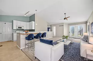 214 Maryland Dr, O'Fallon, MO 63366 - Photo 3