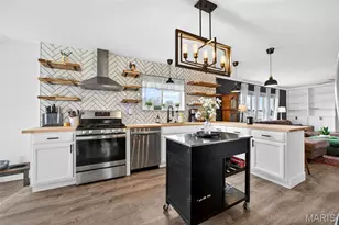 121 Majestic Lakes Blvd, Moscow Mills, MO 63362 - Photo 13