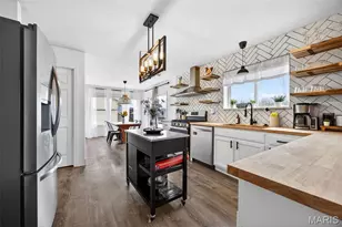 121 Majestic Lakes Blvd, Moscow Mills, MO 63362 - Photo 15