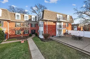 524 N Kirkwood Rd, Kirkwood, MO 63122 - Photo 3