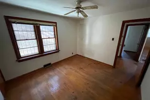 5275 Alcott Ave, Saint Louis, MO 63120 - Photo 11