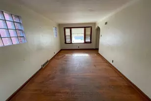 5275 Alcott Ave, Saint Louis, MO 63120 - Photo 7