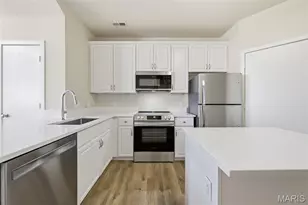 200 S Kirkwood Rd, Kirkwood, MO 63122 - Photo 5
