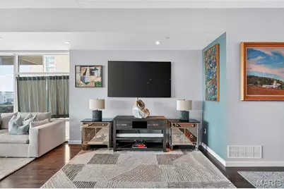 4545 Lindell Boulevard #20, Saint Louis, MO 63108 - Photo 27