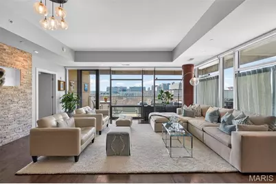 4545 Lindell Boulevard #20, Saint Louis, MO 63108 - Photo 1