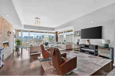 4545 Lindell Boulevard #20, Saint Louis, MO 63108 - Photo 9