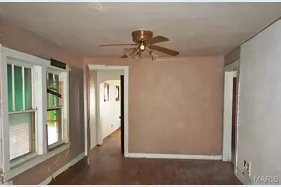 3505 East Place, Saint Louis, MO 63121 - Photo 3