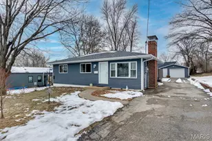 203 Almentor Ave, Saint Louis, MO 63119 - Photo 1