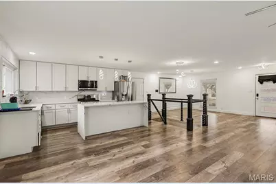 11720 Sheffield Drive, Florissant, MO 63033 - Photo 9